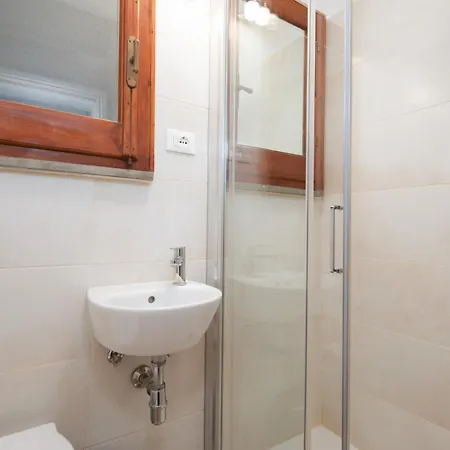 Apartament Astonishing 2br In Centric In *